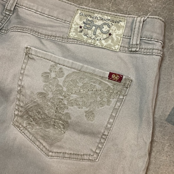 Bootheel Trading company Boyfriend Crop Jeans - Picture 6 of 8